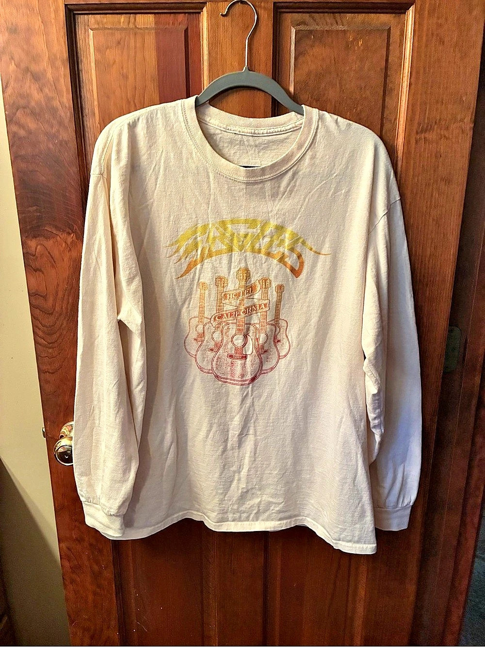 Gildan, EAGLES 2021 HOTEL CALIFORNIA long sleeve t-shirt. MAN OR WOMAN, LARGE.